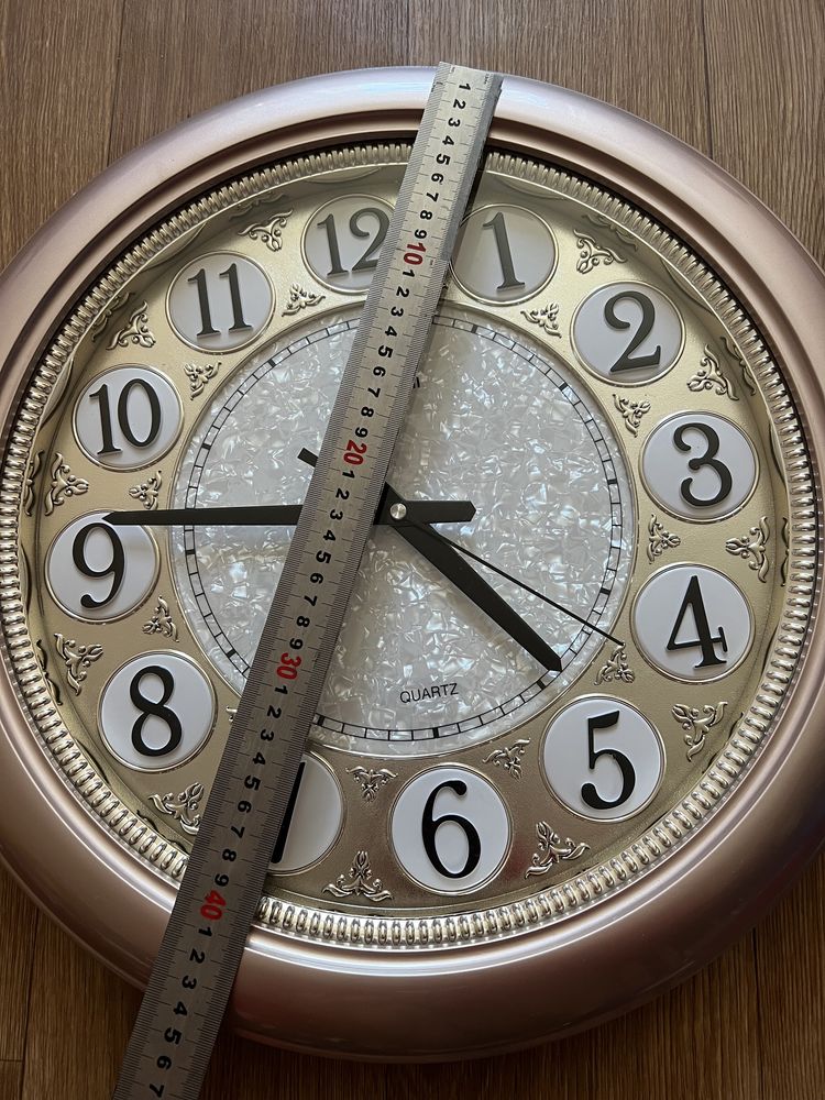 Часы настенные 45 см диаметр