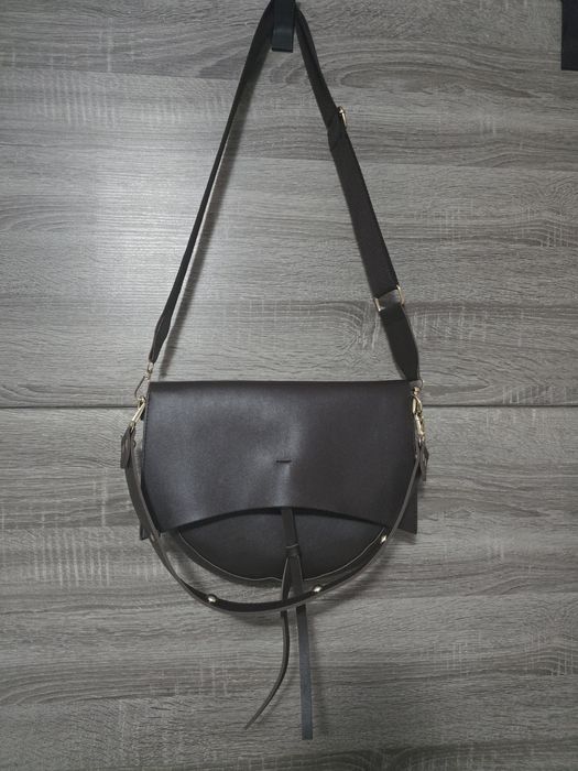 Кафява дамска чанта с несесер