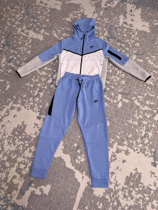 nike tech fleece