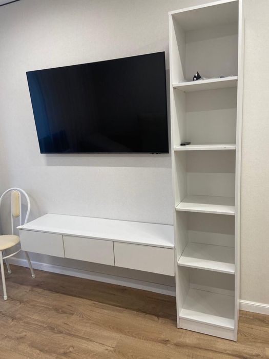 Продам тумбу под ТВ за 30 000 т