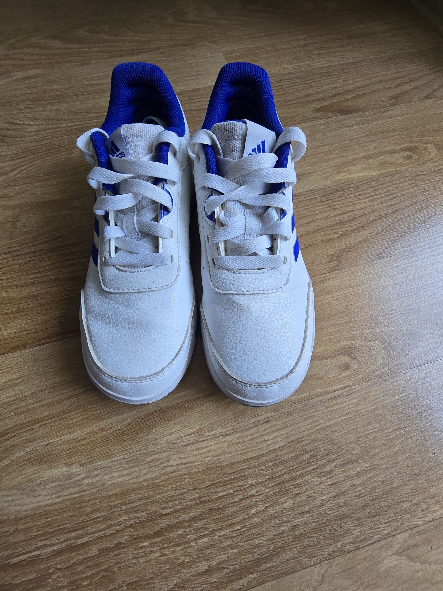 Adidasi Adidas mas 36