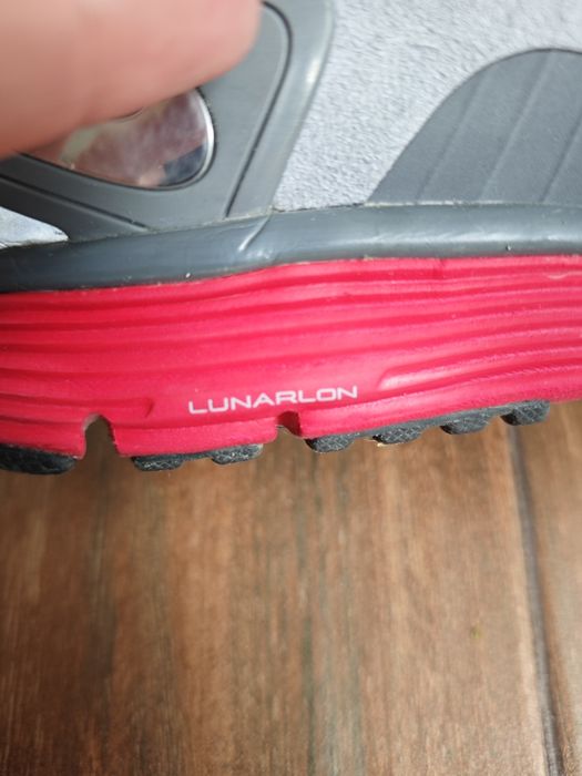 Маратонки Nike lunar eclipse flywire 38