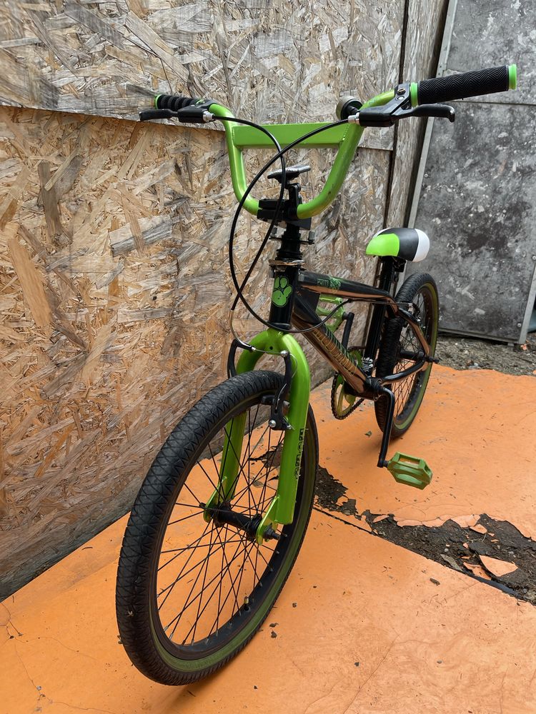 Bicicleta bmx jumper muddyfox  roti 20”