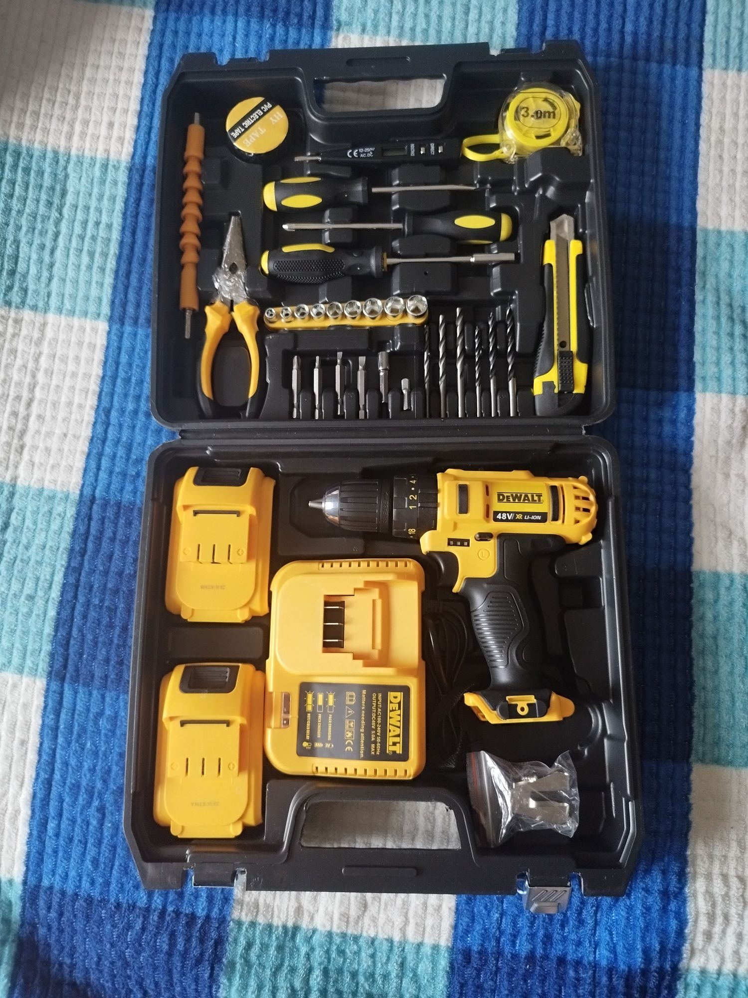 Шуруповёрт DEWALT