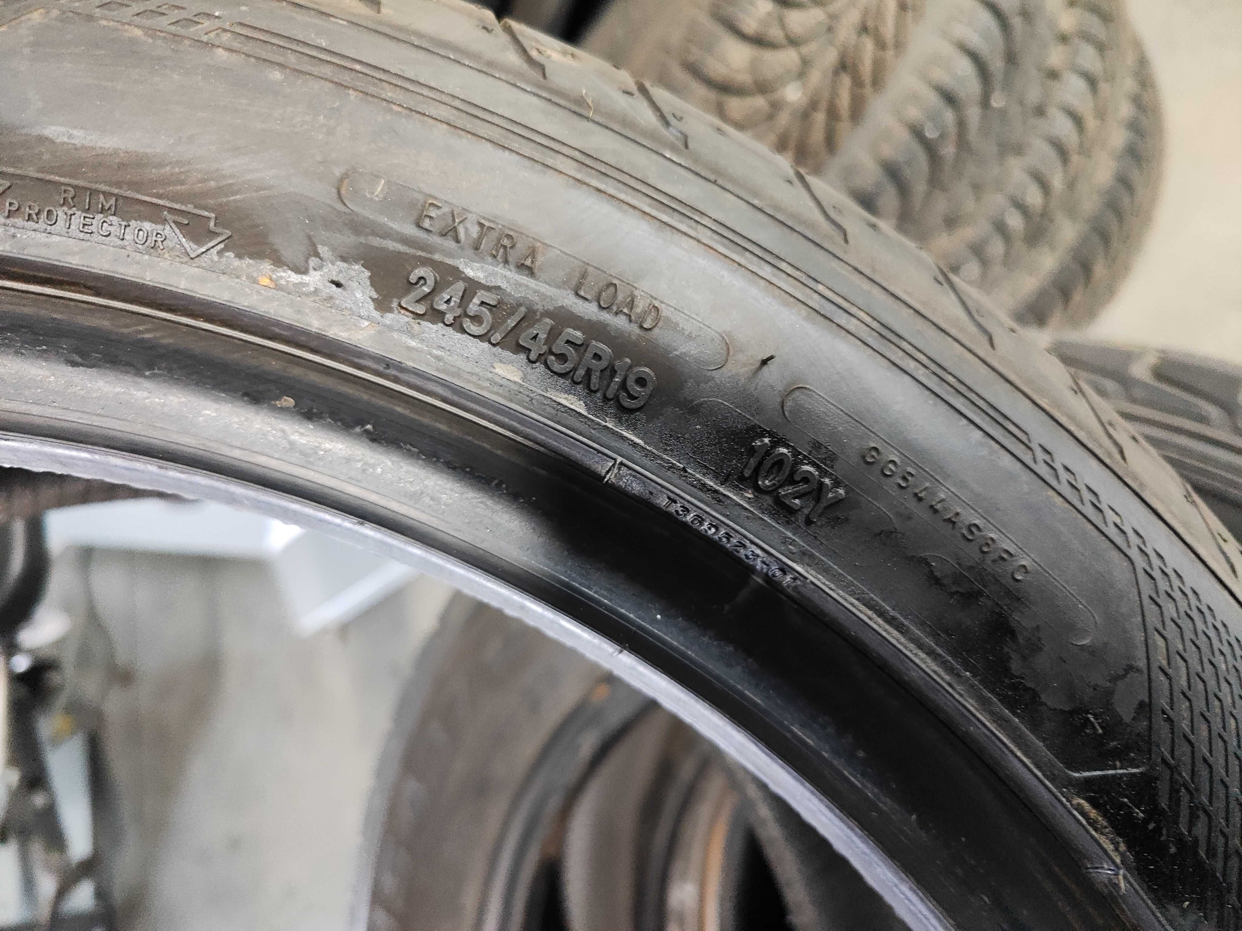 2бр.летни гуми 245/45/19 Goodyear