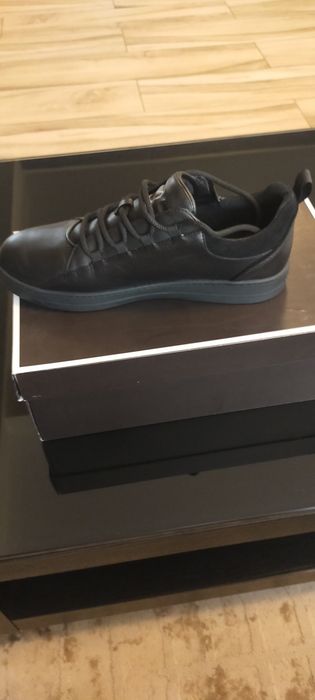 Vând adidași sneakers originali Michael kors