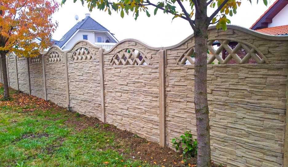 Placi de gard  si Stalpi spalieri , pari din beton pentru imprejmuiri