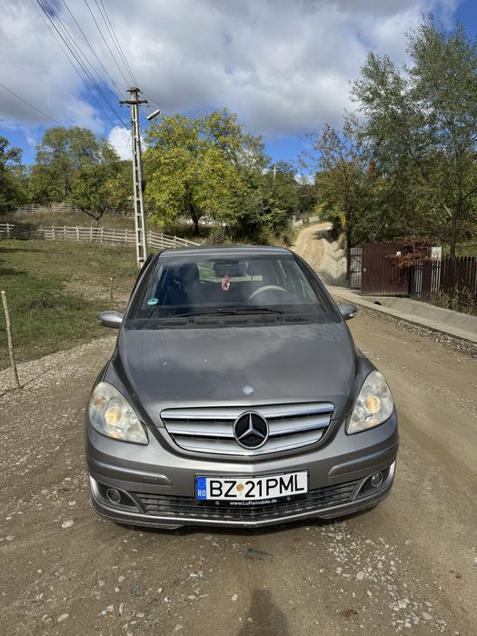 Vand Mercedes B200