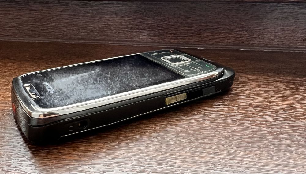 Nokia E66 functional