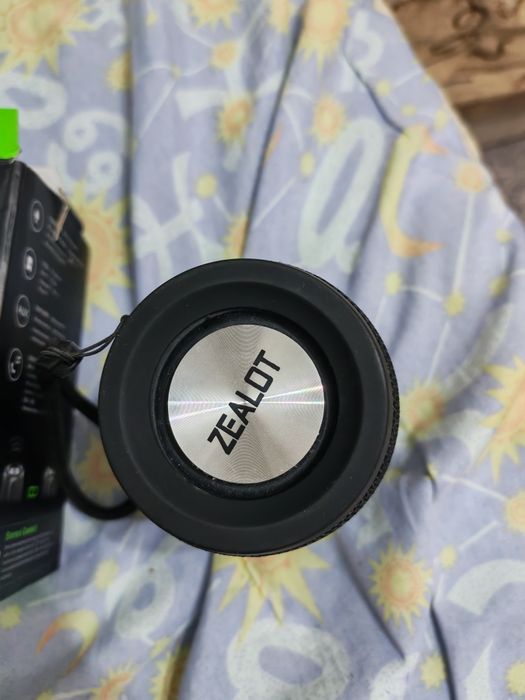 Продам колонку Zealot