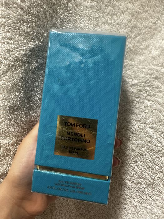 Новый , упаковыанный парфюм