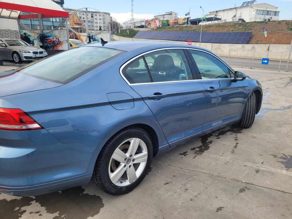 Vind Passat b8 an fabricație 2015 euro 6 pret 9300 euro