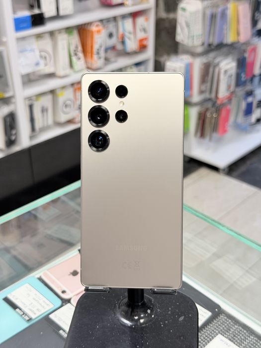 Samsung S25 Ultra 256GB Gray Titanium Чисто Нов