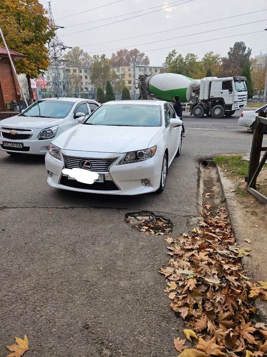 Lexus ES 250 продается