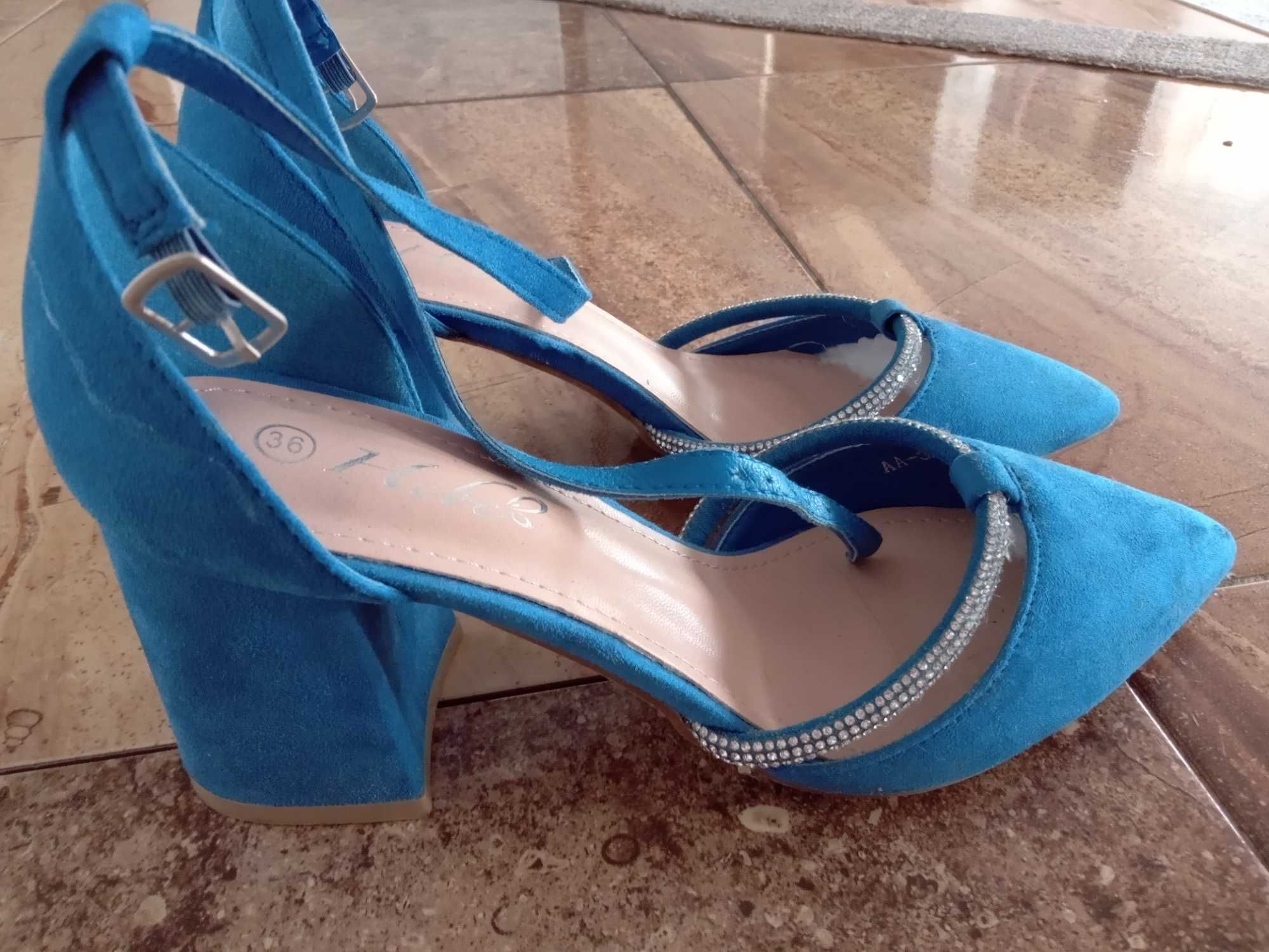 Pantofi de dama eleganti