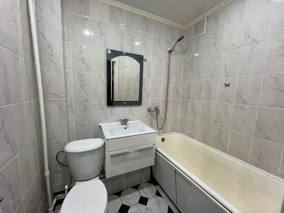 Продам 1 комн В Центре.