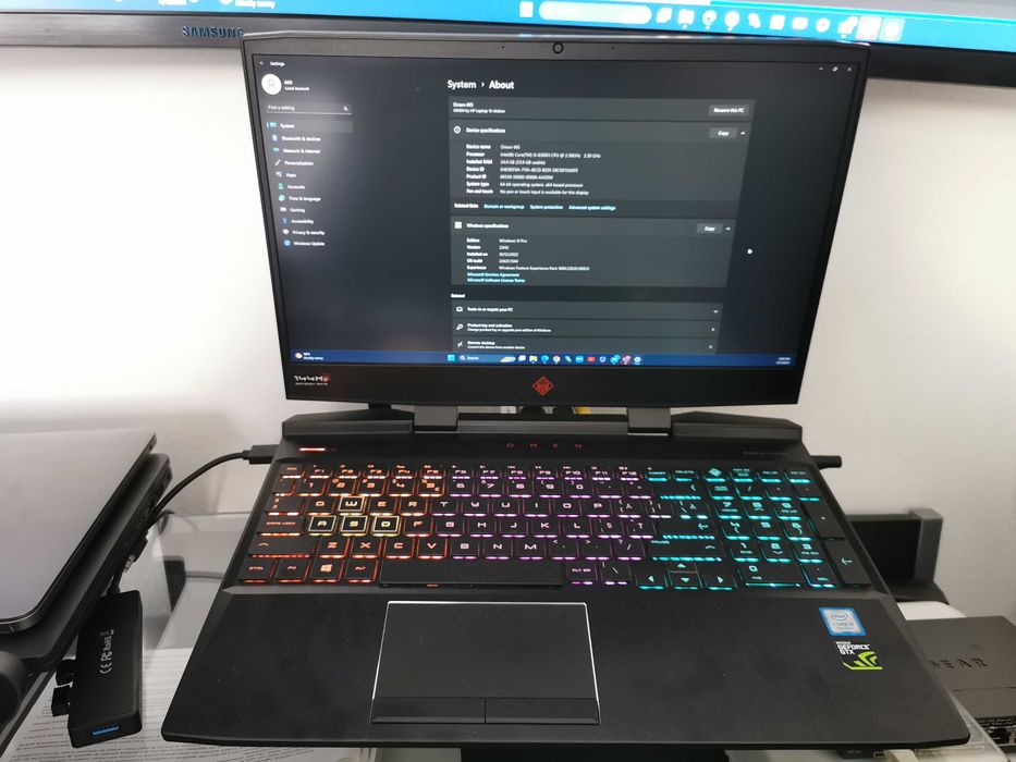 Laptop Gaming HP Omen Configurabil Ecran 144Hz/I5-8300/1050Ti