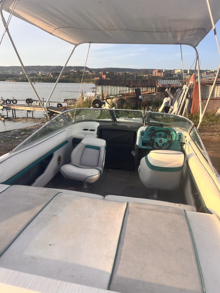 Лодка searay 185