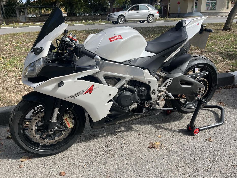 Aprilia RSV4 1000