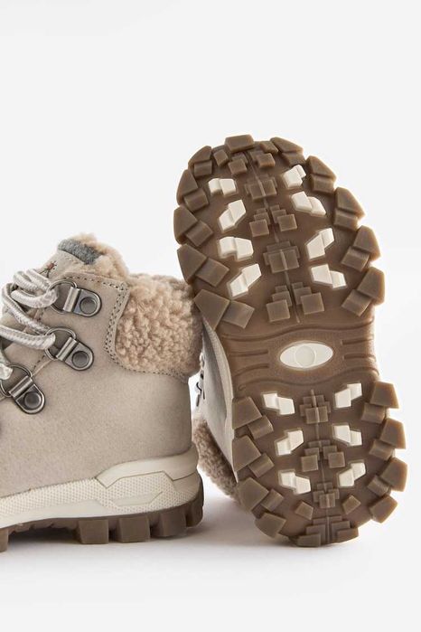 Ghete de drumeție cu căptușeală călduroasă