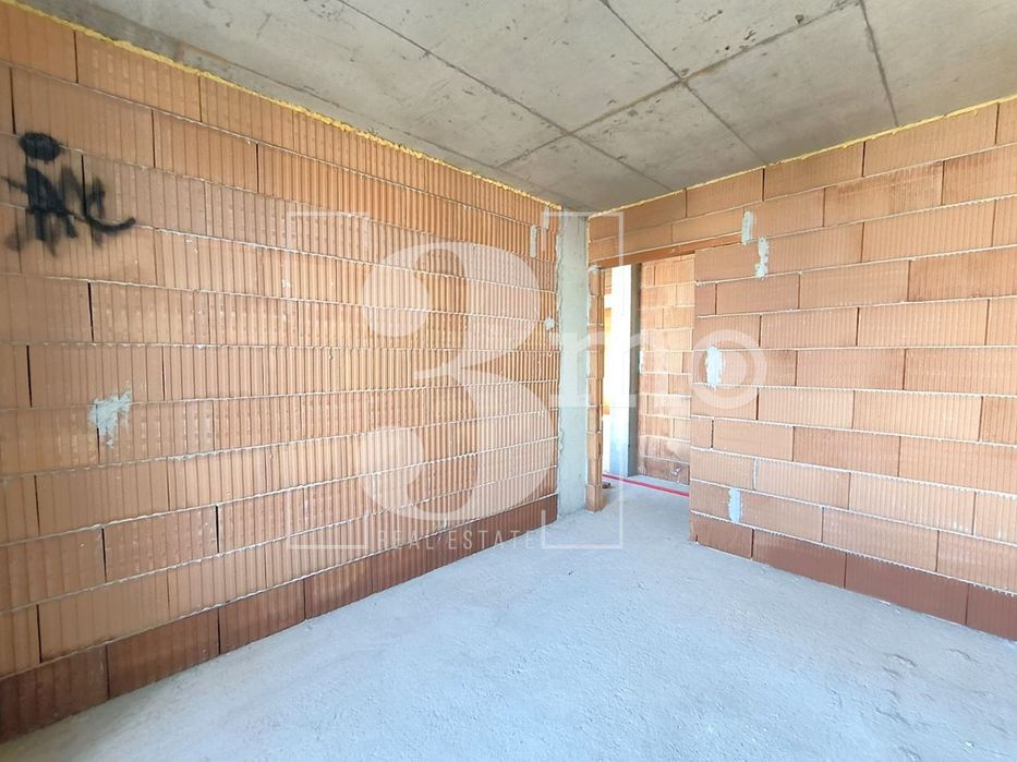 Продава се Тристаен апартамент в София, Люлин 5 - 119 кв.м за 1455 €/кв.м - Снимка #2