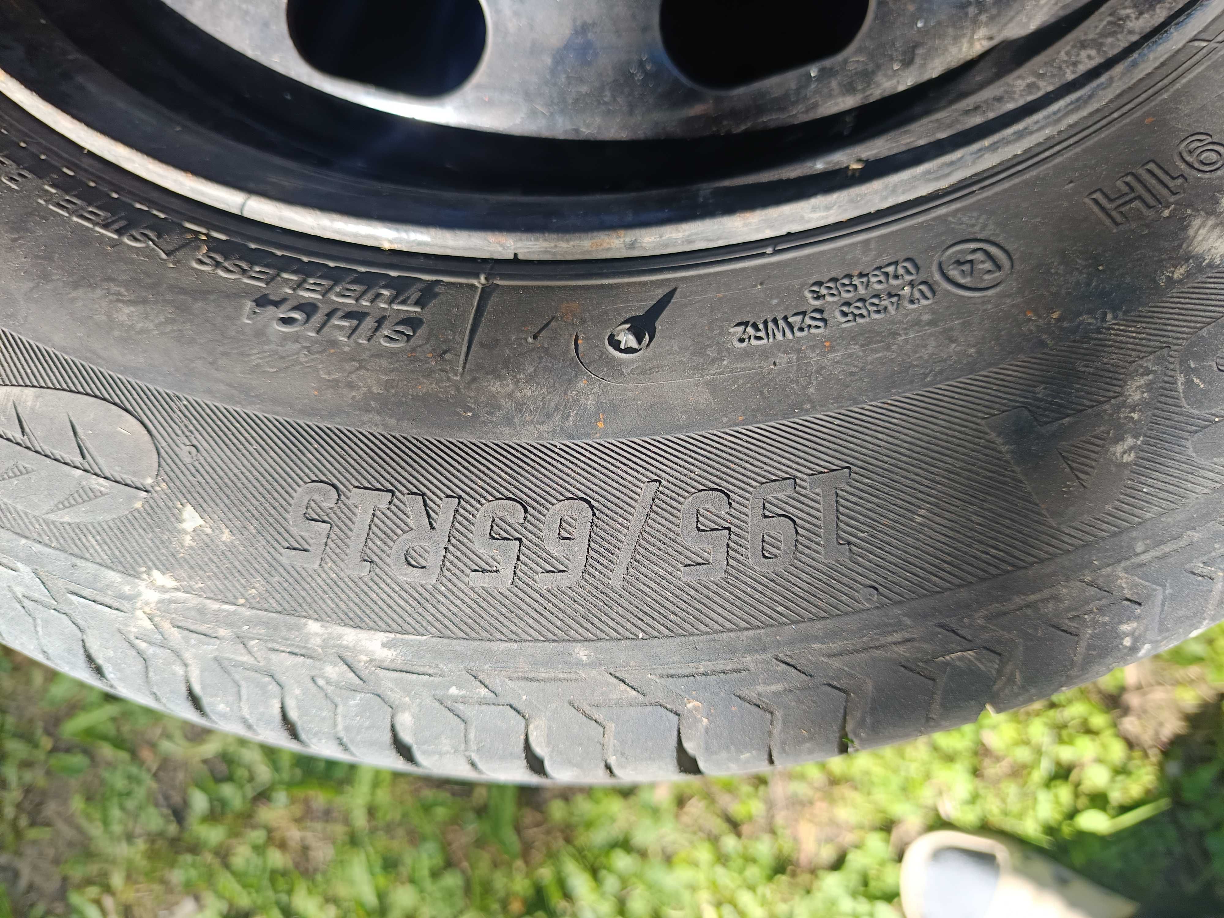 Продавам гуми с джанти за VW Bora