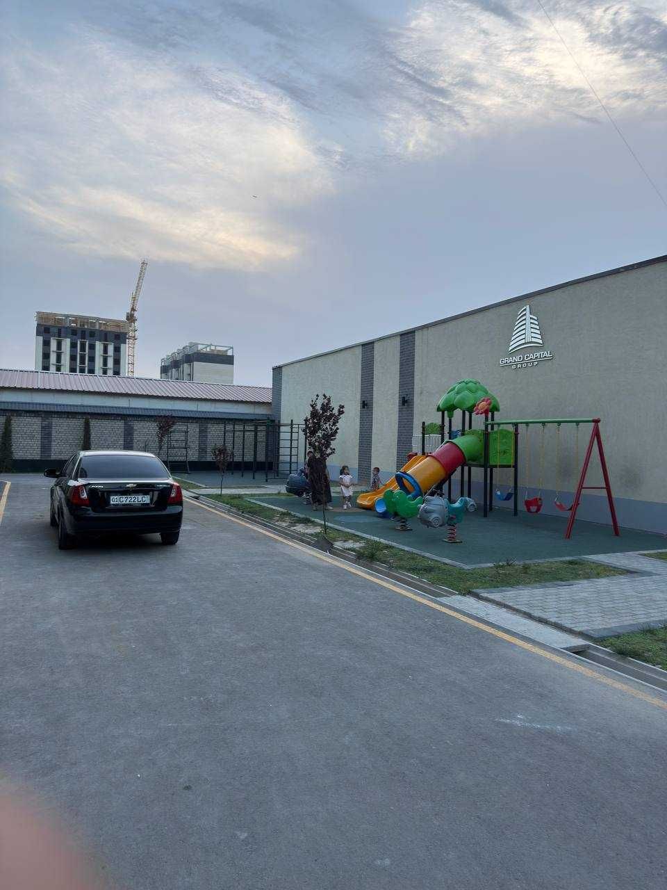 Срочно продается коробка за отличную цену 99 кв2 Район Сергели