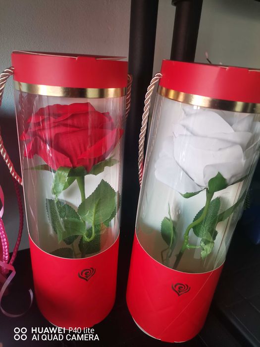 Aranjamente flori diferite.