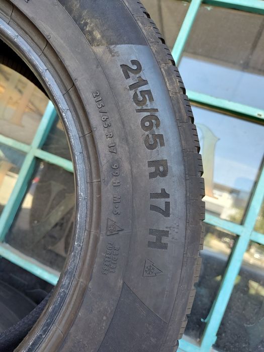 Продавам 4 зимни гуми 215/65/17 Continental