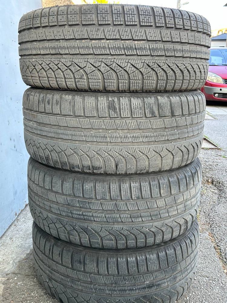 Гуми Pirelli PZero 245 40 19