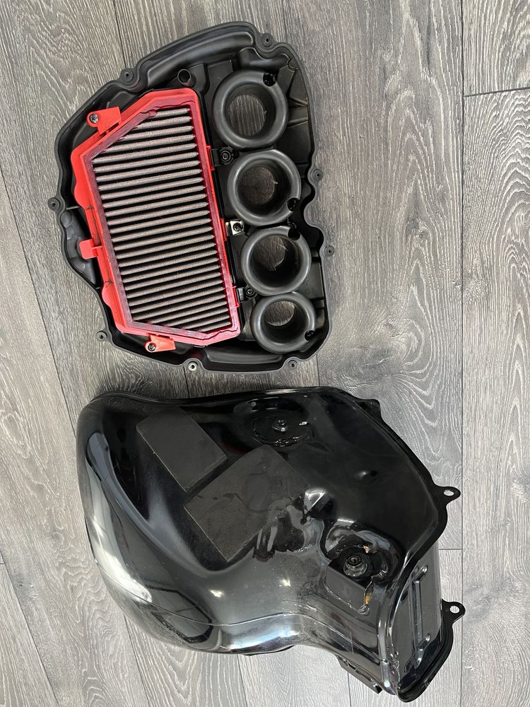Rezervor/ carcasa filtru aer Honda CBR fireblade