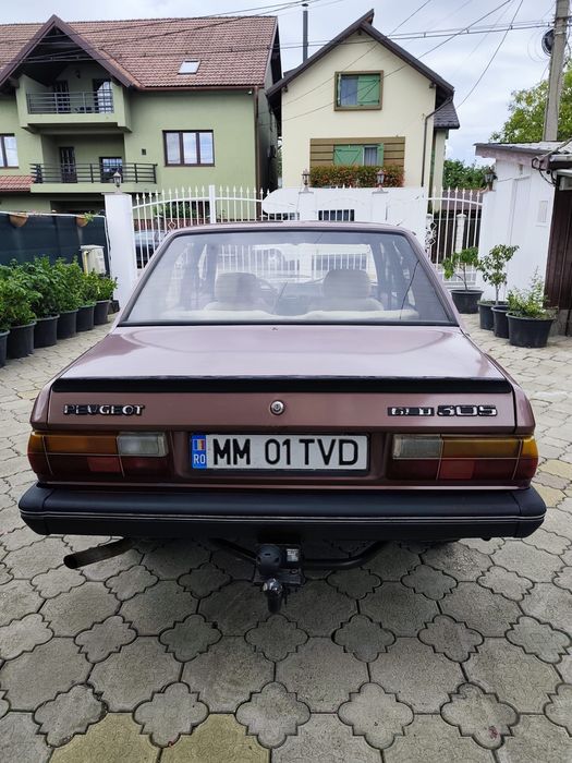 Vand Peugeot 305 din 1984