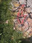 Bicicletă bună fără cameră fără cauciuc dar trebuie altă jantă