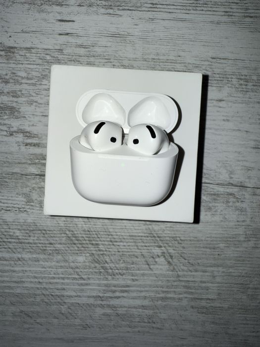 Airpods 4 full box