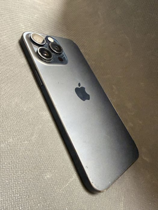 iPhone 15 Pro Max 256gb . с дефект