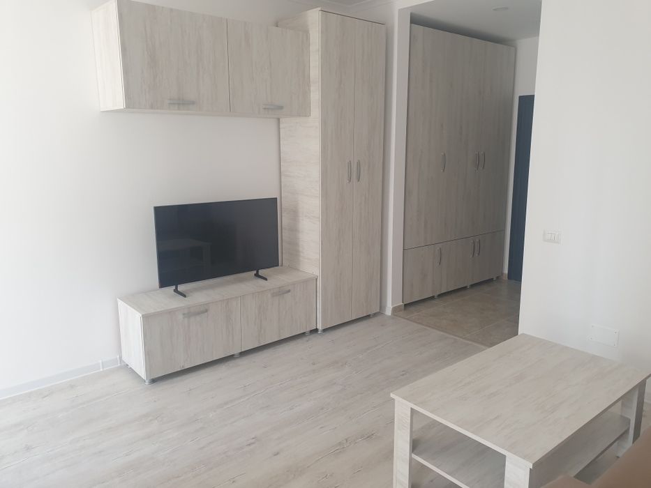 Garsoniera de inchiriat.