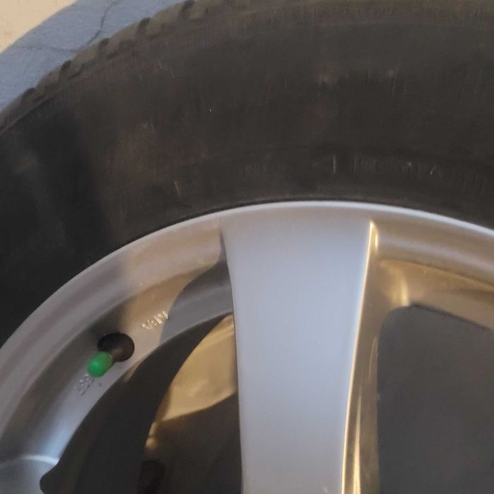 Vand jenți aluminiu si cauciucuri