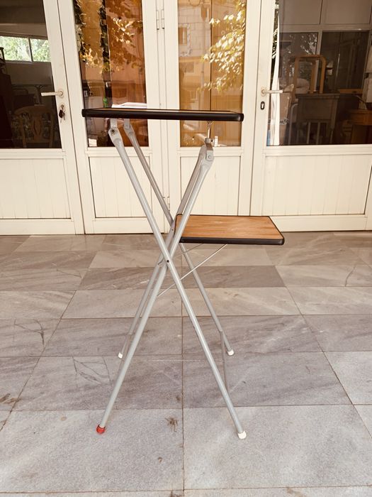 Ретро сгъваем стълбичка-масичка