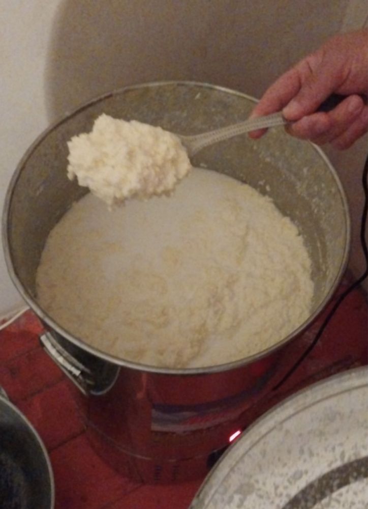 Күбі! Маслобойка!