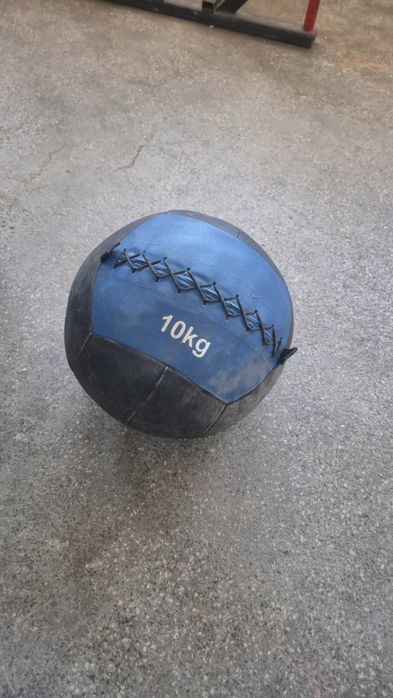 Медицинска топка/wall ball