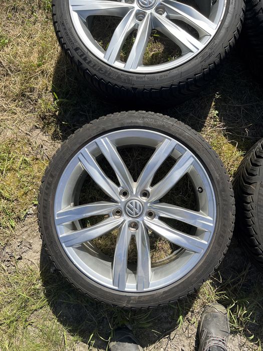Vând jante volkswagen R18