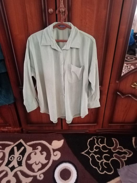 Новая кофта и рубашка вельвет.