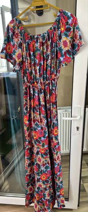 Rochii maxi, diferite modele, pret 50 lei bucata