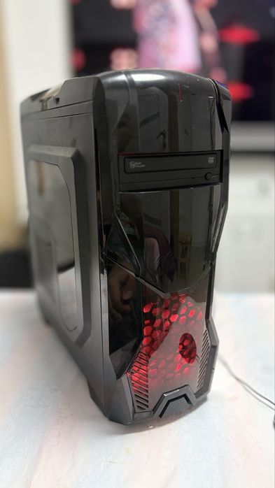 Desktop Unitate PC AMD Athlon X64 Quad-Core2.8GHz 10GBRam SSD150GB-OK