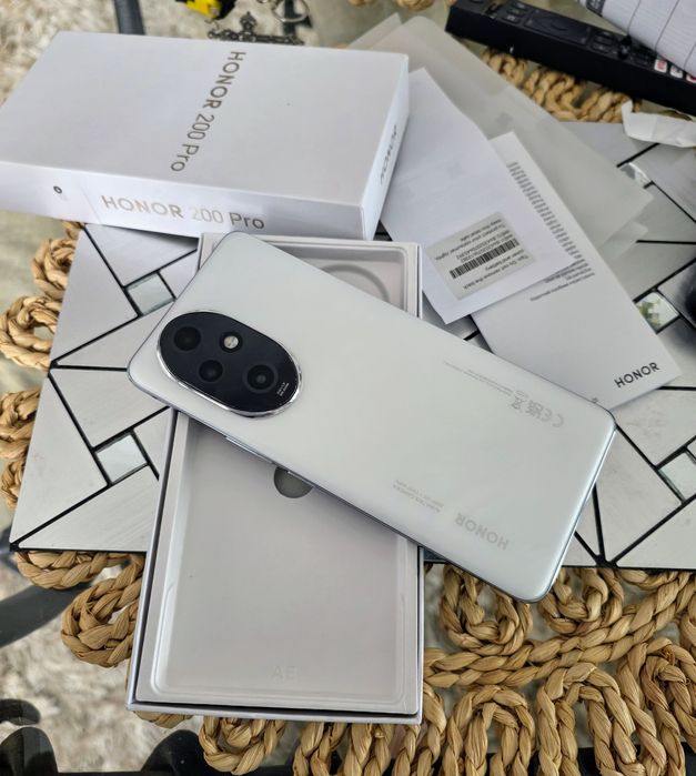 HONOR 200 Pro  бял с гаранция!