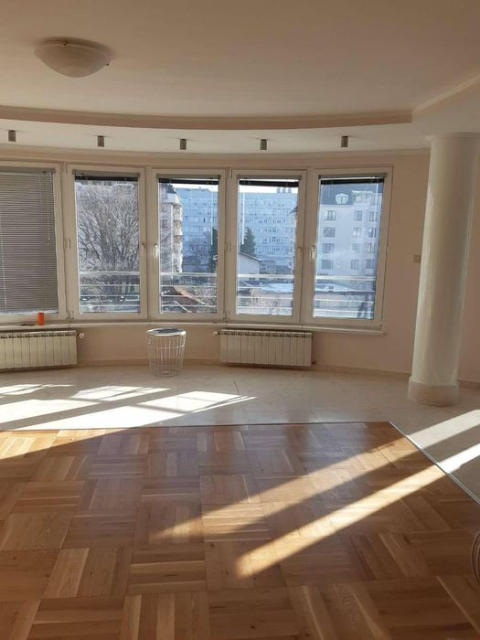 Дава се под наем Тристаен апартамент в София, Хладилника - 127 кв.м за 900 € - Снимка #3