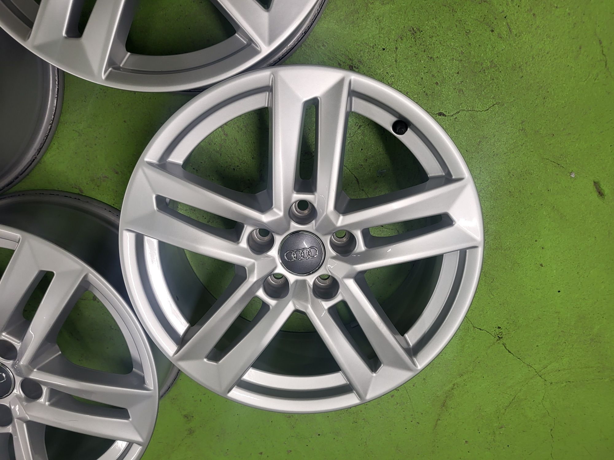 17 5x112 Audi A4 B8 A3 лети джанти 5х112