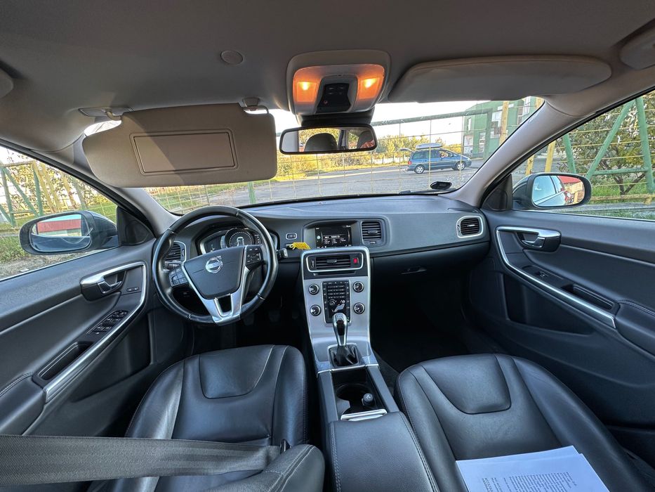 Volvo V60 2014 181cp