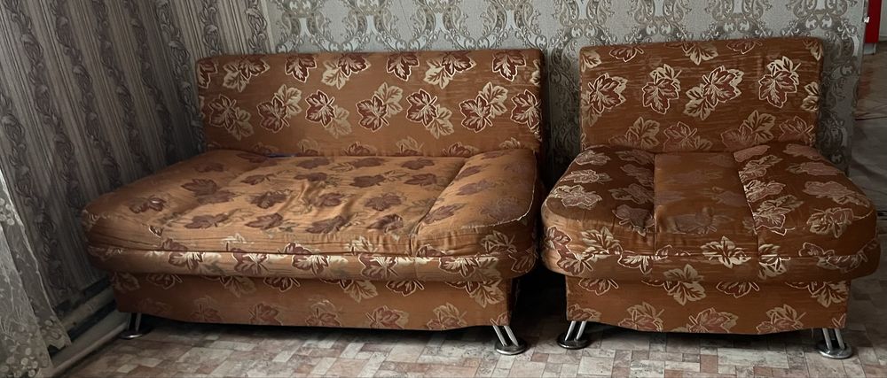 Продам 2 дивана мини диван и кресла