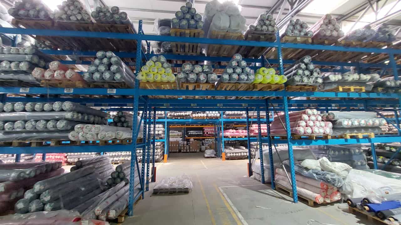 Rafturi metalice de vânzare producător Dexion